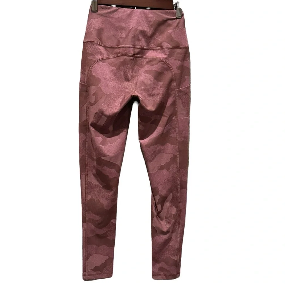 The North Face Women's Luxe Motivation Pocket 7/8 Legging NWT Small Maroon Camo - Picture 5 of 12